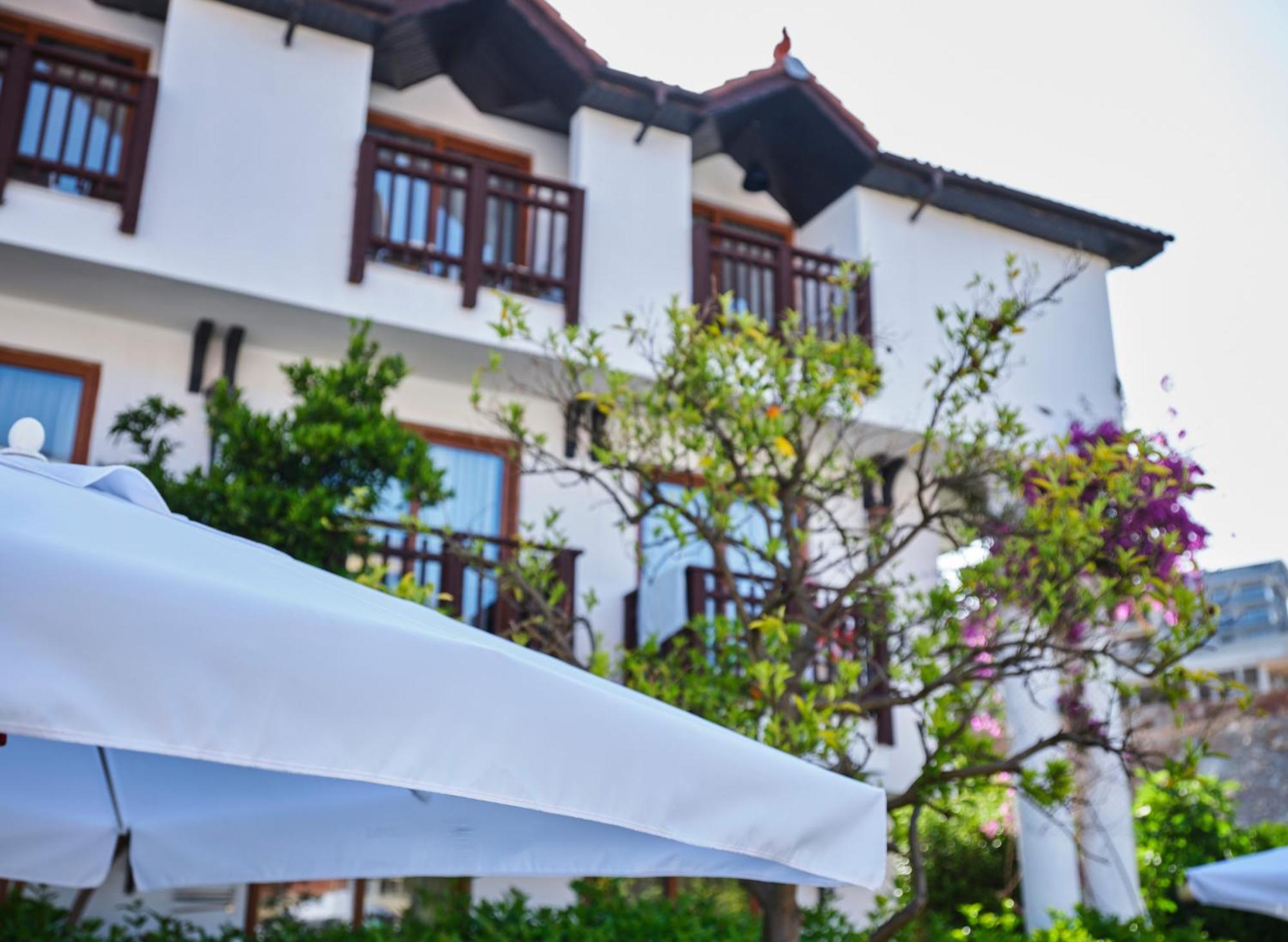 Noxinn Hotels Club Ultra All Inclusive Konaklı Exteriör bild